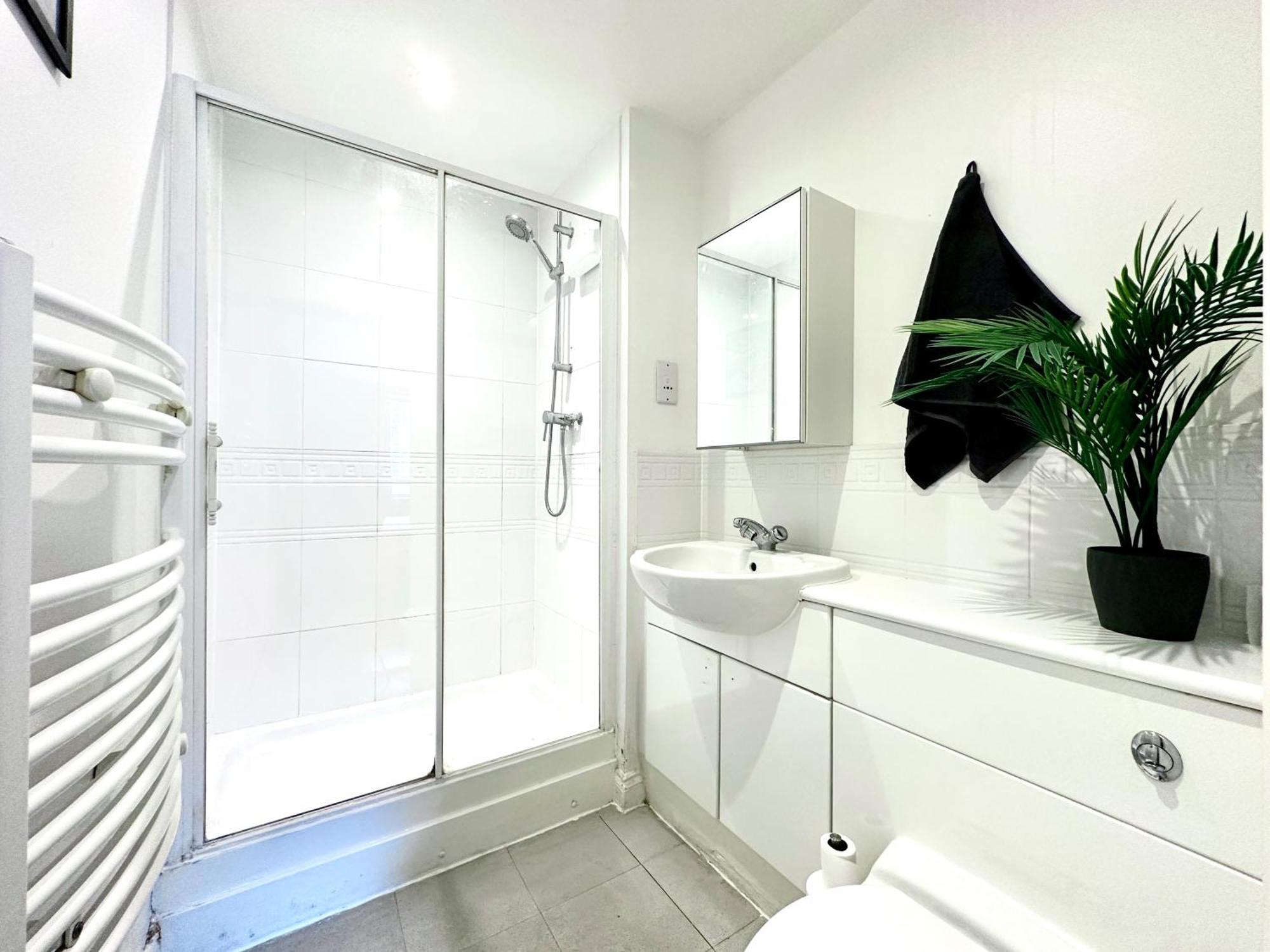 Watford Serviced Apartment, Free Parking, City Centre Watford (Hertfordshire) Exterior foto